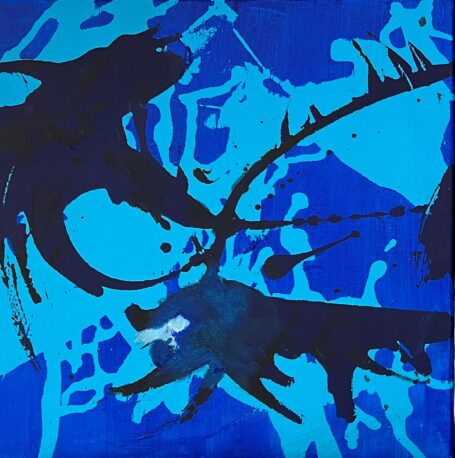 På havets bund Flot abstrakt maleri i klare farver blå, turkis og sort, hvor man fornemmer liv under vandet